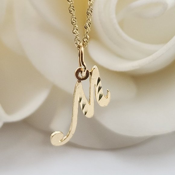 Solid 14k Dainty cursive initial necklace - Letter M - Picture 2 of 4